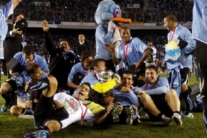 Uruguay tưng bừng ăn mừng chức VĐ Copa America