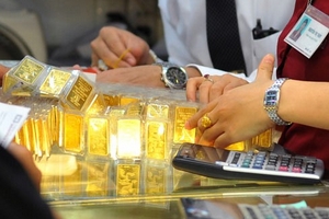 Giá vàng phá mốc 45,6 triệu đồng