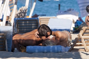 Sami Khedira cùng bồ du hí ở St. Tropez