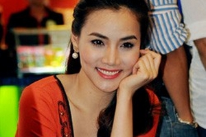 Trang Nhung tươi tắn xem Thanh Xà – Bạch Xà