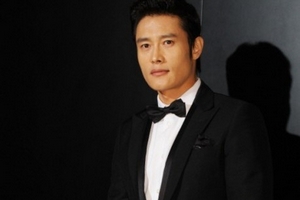 MBC "nài nỉ" Lee Byung Hun đóng phim