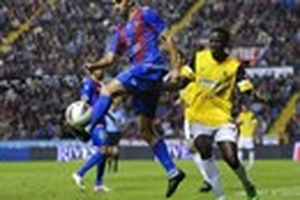 Tổng hợp vòng 10 La Liga: Levante, Real đòi lại vị trí