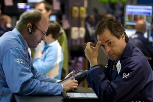 Dow Jones sụt hơn 2% trong phiên bán tháo thứ tư liên tiếp