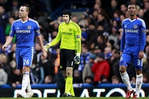 Vì sao hàng thủ Chelsea sa sút?