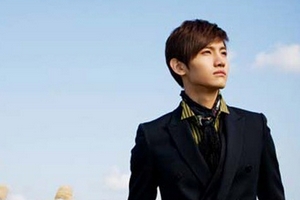 Changmin (DBSK) từng uống say mềm để... diễn