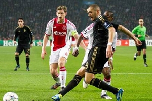 Ajax – Real Madrid (0-3): Kền Kền Trắng bất bại