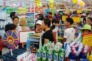 Co.opMart Sài Gòn giảm giá hấp dẫn 50% hơn 500 mặt hàng