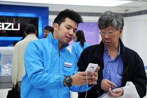 “Đối thủ truyền kiếp” của Apple mở Store ở Hong Kong