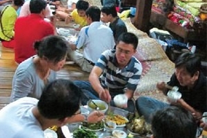 Du lịch Việt Nam: Mạnh ai nấy làm