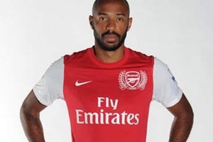 Thierry Henry đã mặc áo đấu của Arsenal