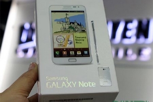 Mở hộp Galaxy Note trắng tuyết chính hãng