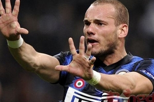 Wesley Sneijder từ chối Man United để ở lại Inter