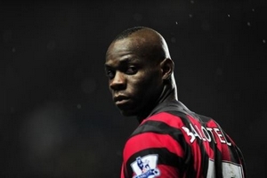 Balotelli: Tôi cô đơn ở Manchester!