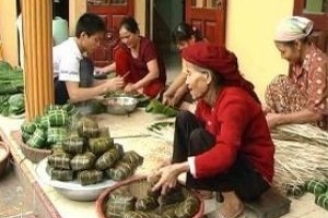 Nhộn nhịp "Làng bánh chưng" Hùng Lô ngày giáp Tết