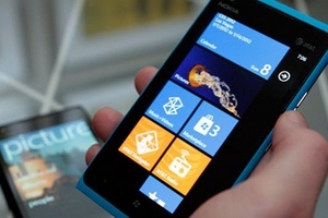 Siêu phẩm Lumia 900 lên kệ trong tháng Ba