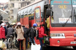 Sinh viên kêu gào vì tàu xe ngày Tết