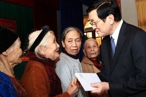 Chủ tịch nước chúc Tết Hà Tĩnh, Nghệ An và QK 4