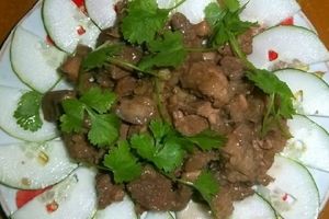 Lạ miệng với thịt kho tương bánh dầu