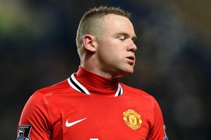 Rooney ngày càng... nữ tính