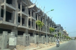 Hơn 90% nhà dự án tại Hà Nội chưa có “sổ đỏ”