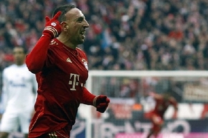 Thắng Schalke, Bayern trở lại nhì bảng: Bayern, khi mùa Xuân về...