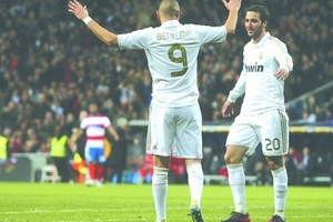 02h45 Real Madrid - CSKA Moskva: Giữa Benzema và Higuain, Mourinho lại phải... chọn