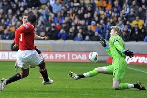 Chấm điểm Wolves - Man Utd: Tuyệt vời Valencia !