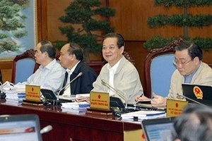 Chính phủ họp bàn chuyên đề xây dựng pháp luật