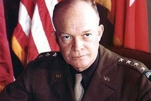 Eisenhower từng ba lần gặp người ngoài hành tinh?