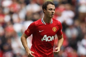 Man Utd chuẩn bị tưởng thưởng Jonny Evans