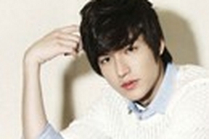 Lee Min Ho gật đầu làm tướng quân