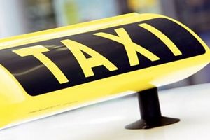 Tạm đình chỉ tài xế taxi bắt chẹt du khách Nhật