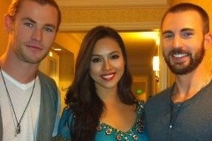 Hoàng My hạ gục 'siêu nhân' bằng 'mỹ nhân kế'