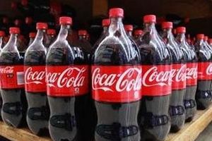 Dùng nước độc, nhà máy Coca-Cola bị dừng hoạt động