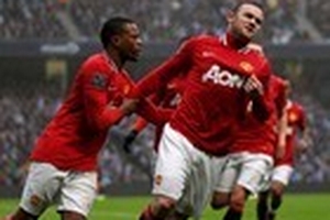 Evra hả hê vì Rooney bị treo giò