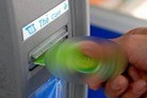 Xuất hiện mánh khóe lừa tiền qua thẻ ATM