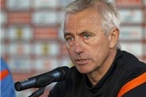 Van Marwijk: Hà Lan buộc phải đánh bại Đức