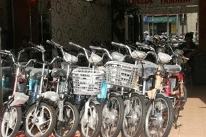 Xe đạp điện: Vừa chạy vừa lo sự cố