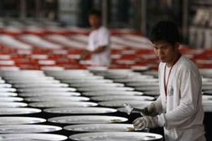 Giá dầu bất ngờ tăng mạnh