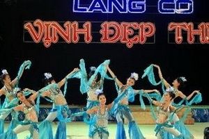 Ngày hội "Lăng Cô - Vịnh đẹp thế giới" năm 2012