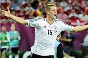 Đức cân bằng kỷ lục của TBN, Hà Lan và Pháp