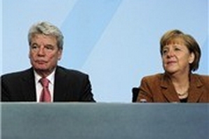 Đức - Hy Lạp: Sao lại cần sự can thiệp của chính trị?