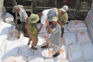 Giá lúa gạo nội địa chao đảo