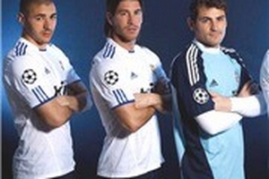 Chạy đâu cho thoát, Benzema?