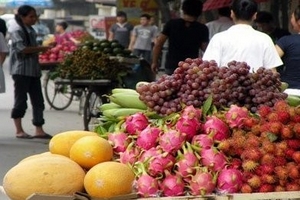 Đổ xô mua trái cây cúng Tết Đoan ngọ