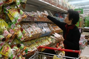 Giá hàng hóa, dịch vụ vẫn “bình chân như vại”