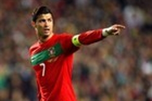 Ronaldo làm lơ trước mọi lời chỉ trích