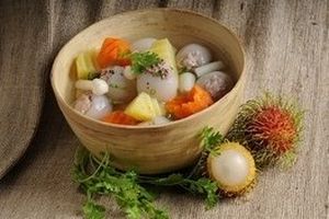 Món ăn lạ - Canh chôm chôm nhồi thịt