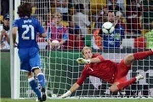 Giới cầu thủ nói gì về cú đá "Panenka" của Pirlo?