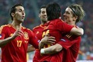 Tây Ban Nha mệt vì “hành trình ma”